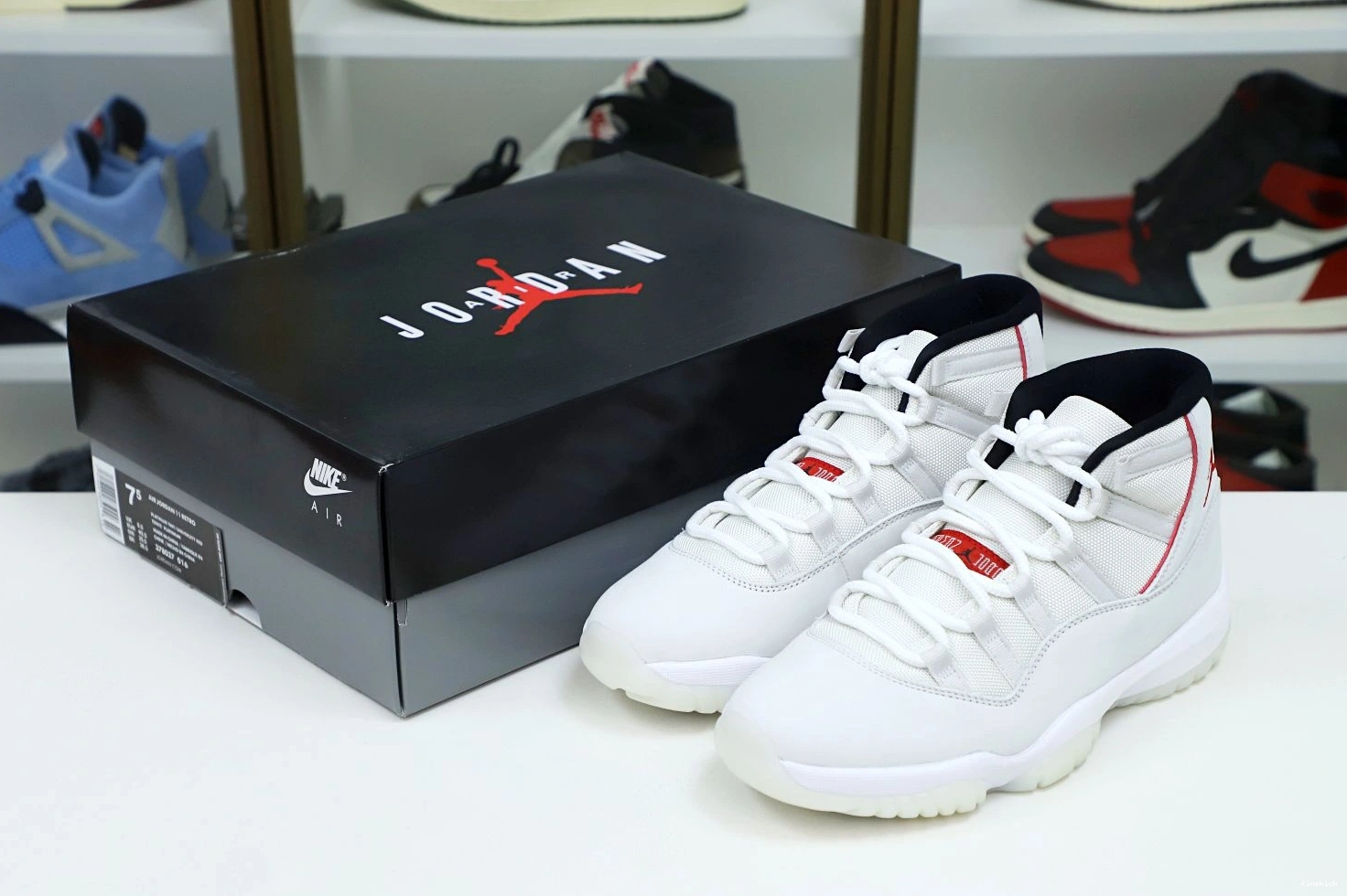 XI AIR JORDAN RETRO PLATINUM 11 TINT 0807